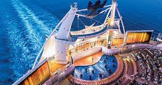 Aqua Theater Oasis of the Seas